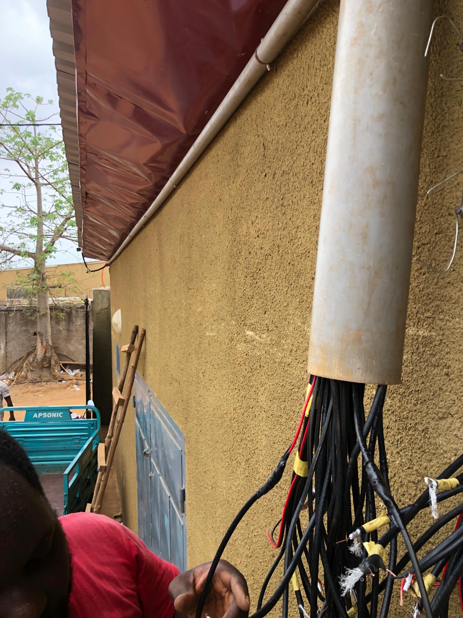 Système vidéosurveillance professionnel installé en Guinée par Grand Pixel Solutions